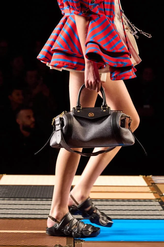 【SS25新作☆クールにお洒落♪】Louis Vuitton★LV Biker MM News - Louis Vuitton LV BIKER Bag: A New Era of Signature